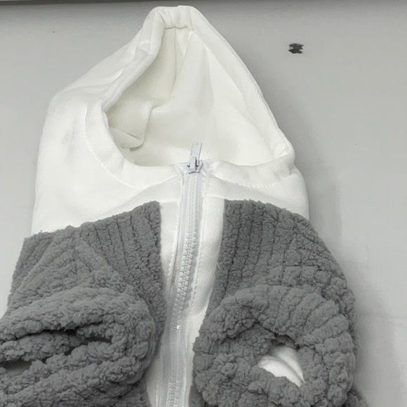 NWT adorable fleece lined dog hoodie, size M - Picture 9 of 9